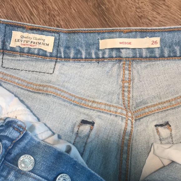 Levi’s wedgie button fly jeans - Picture 8 of 12